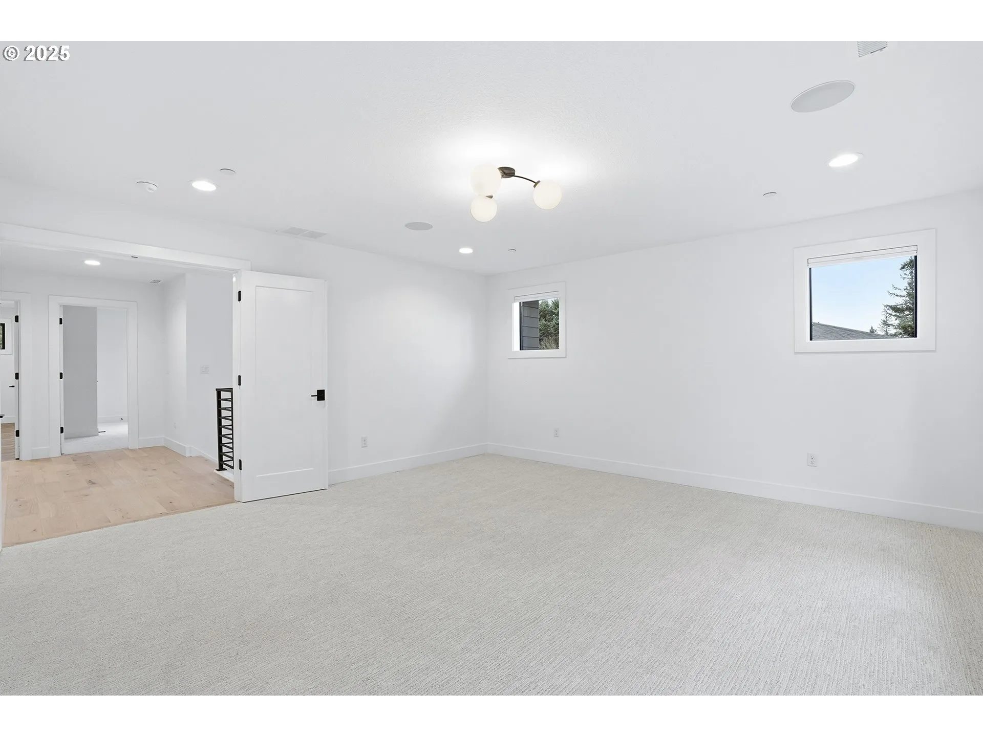 Primary Bedroom-Upper