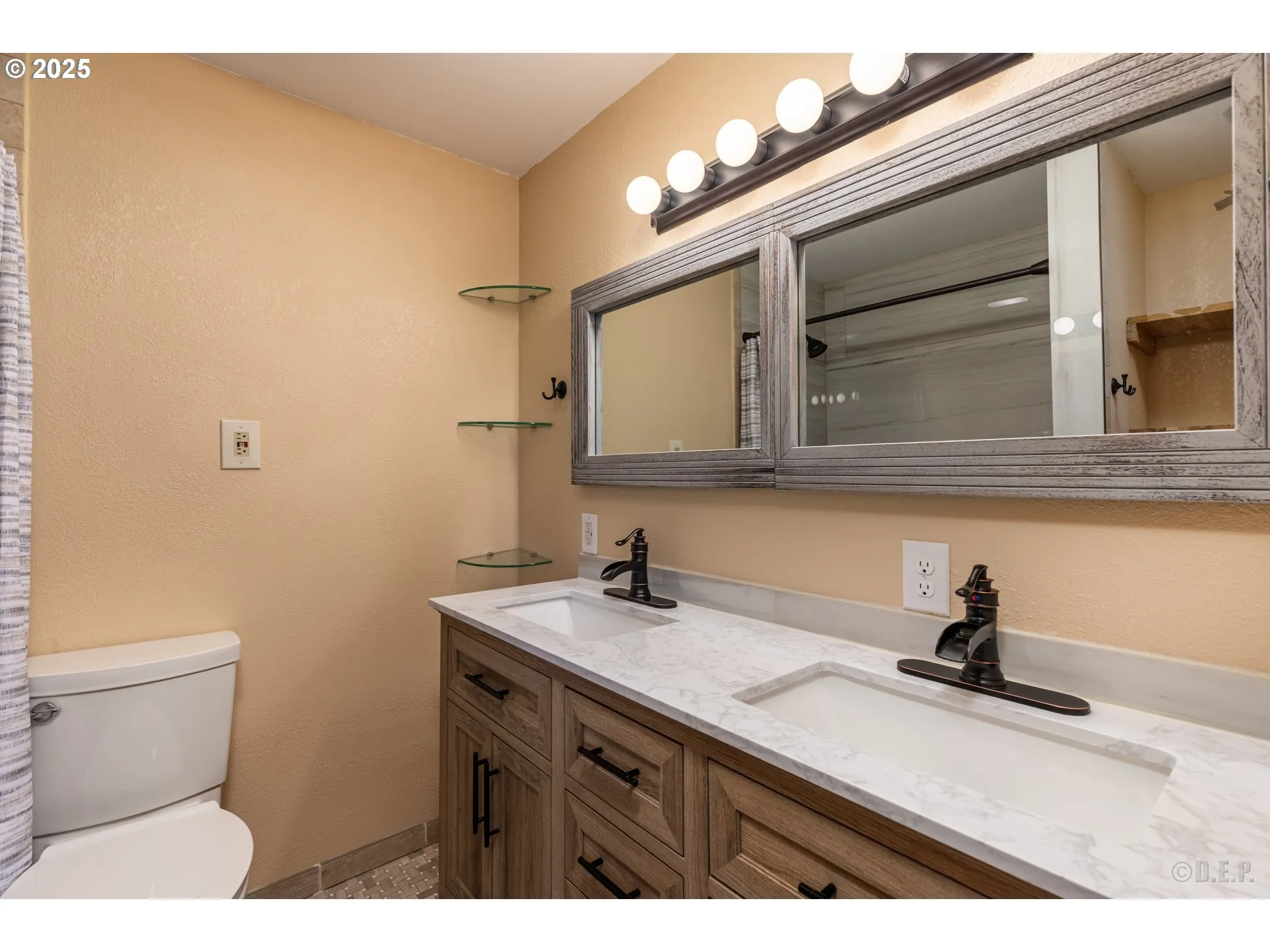 Bathroom, Attached-Main