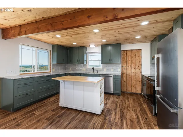 Kitchen-Island