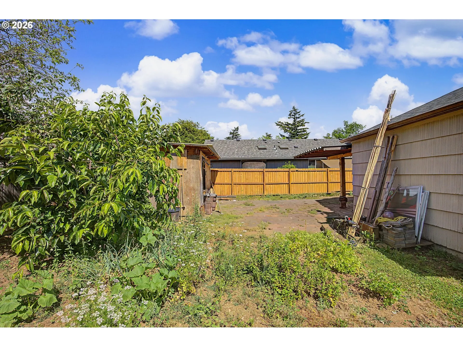 Yard-Back