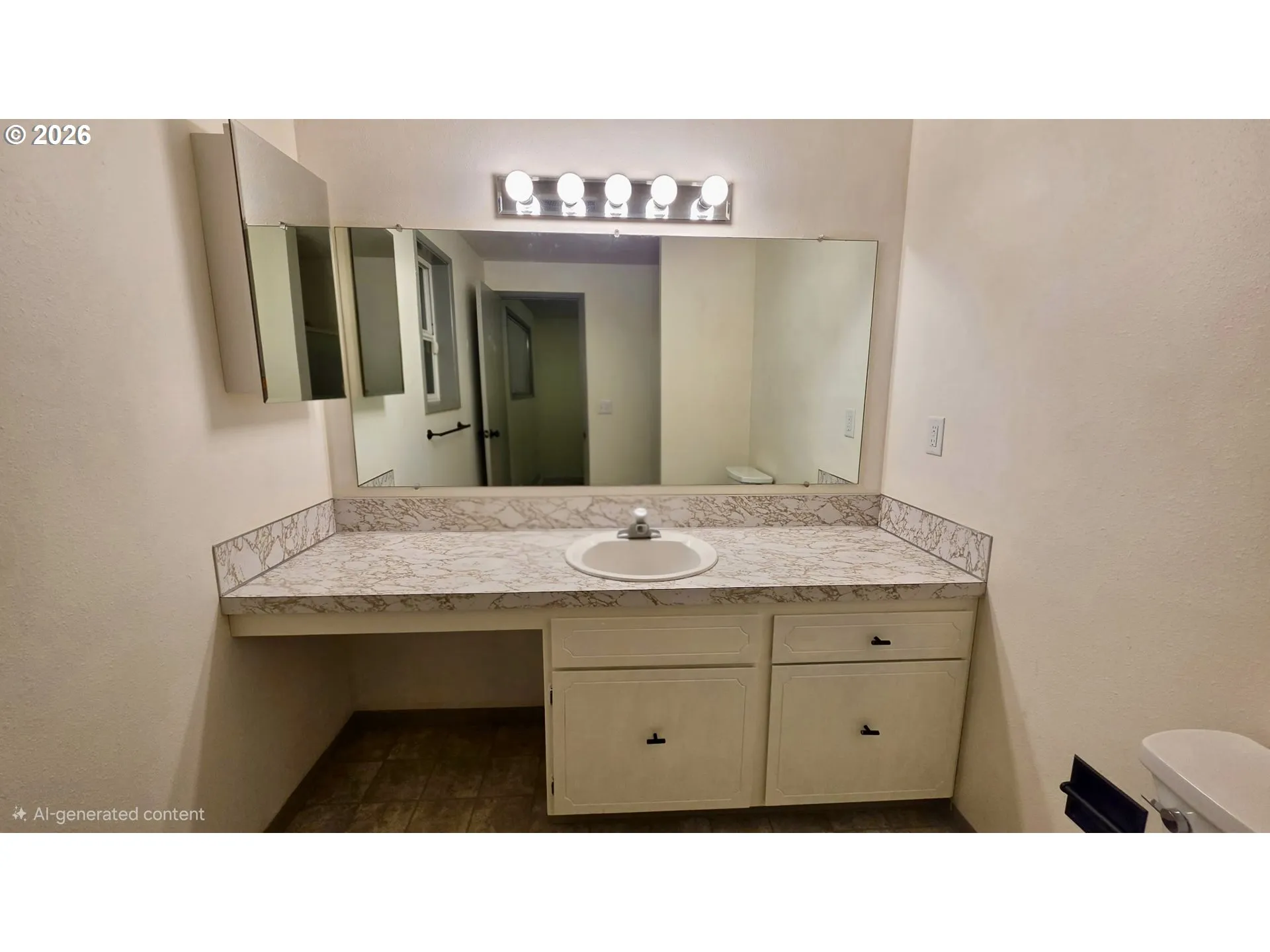 Bathroom, Attached