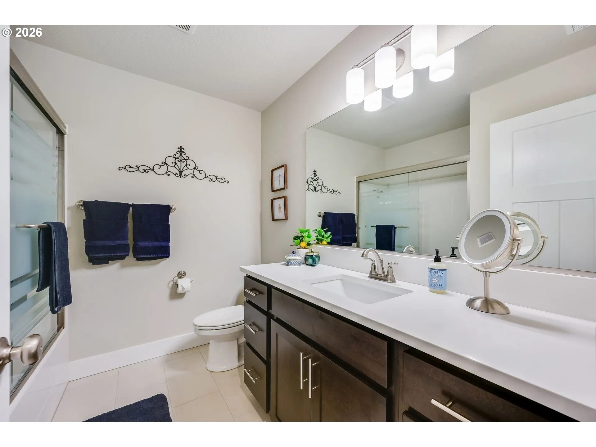 Bathroom-Upper