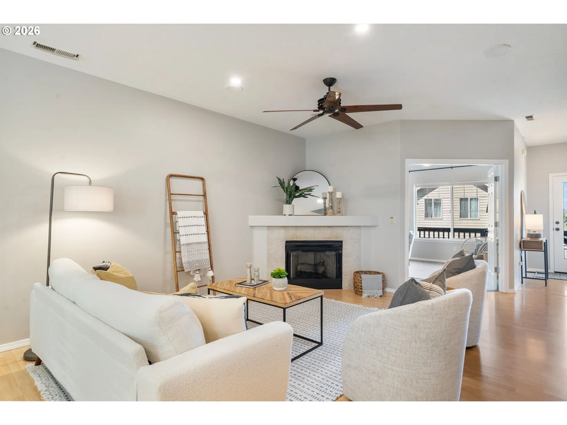 Living Room-Fireplace