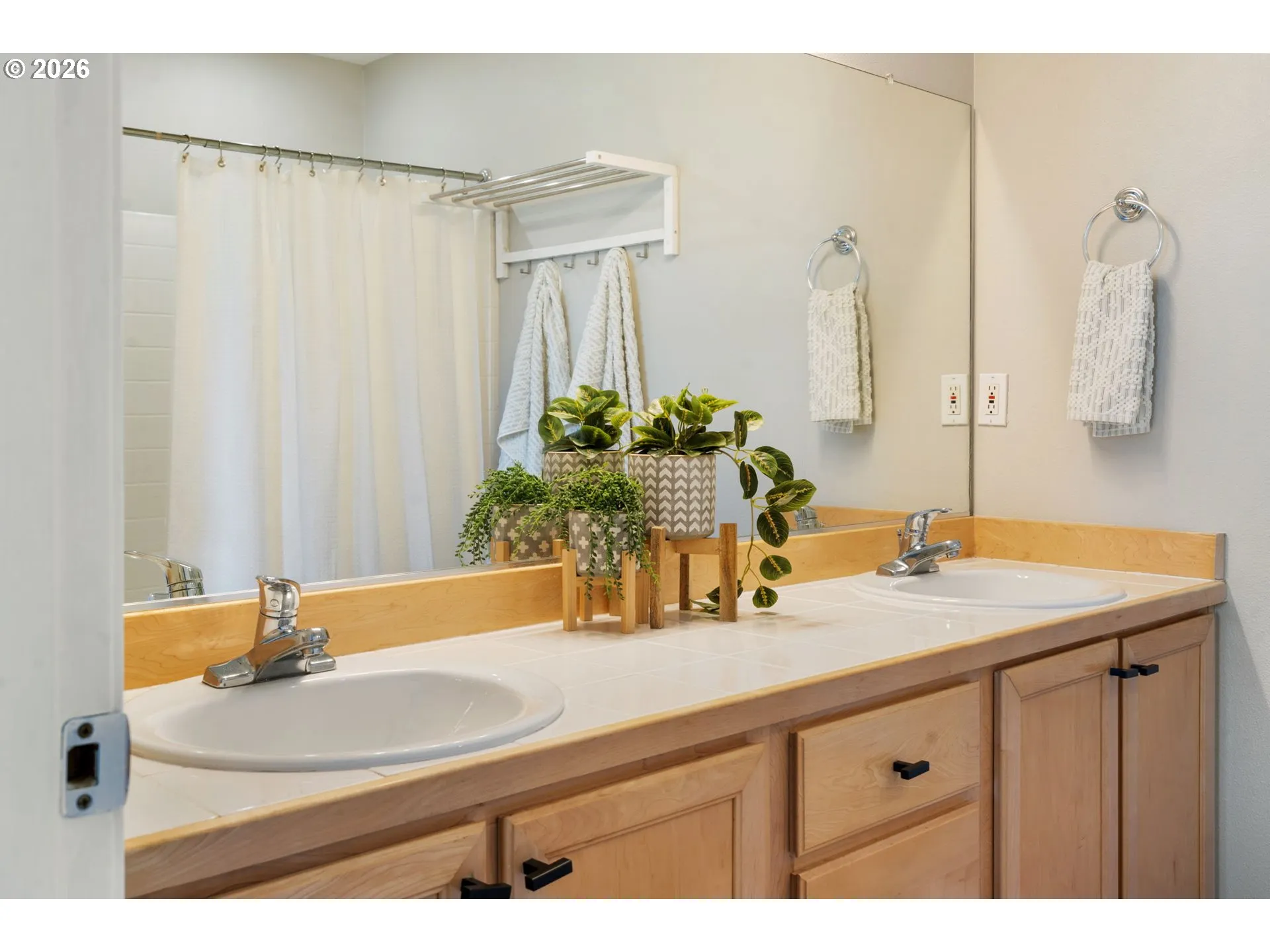 En Suite Bathroom-Upper
