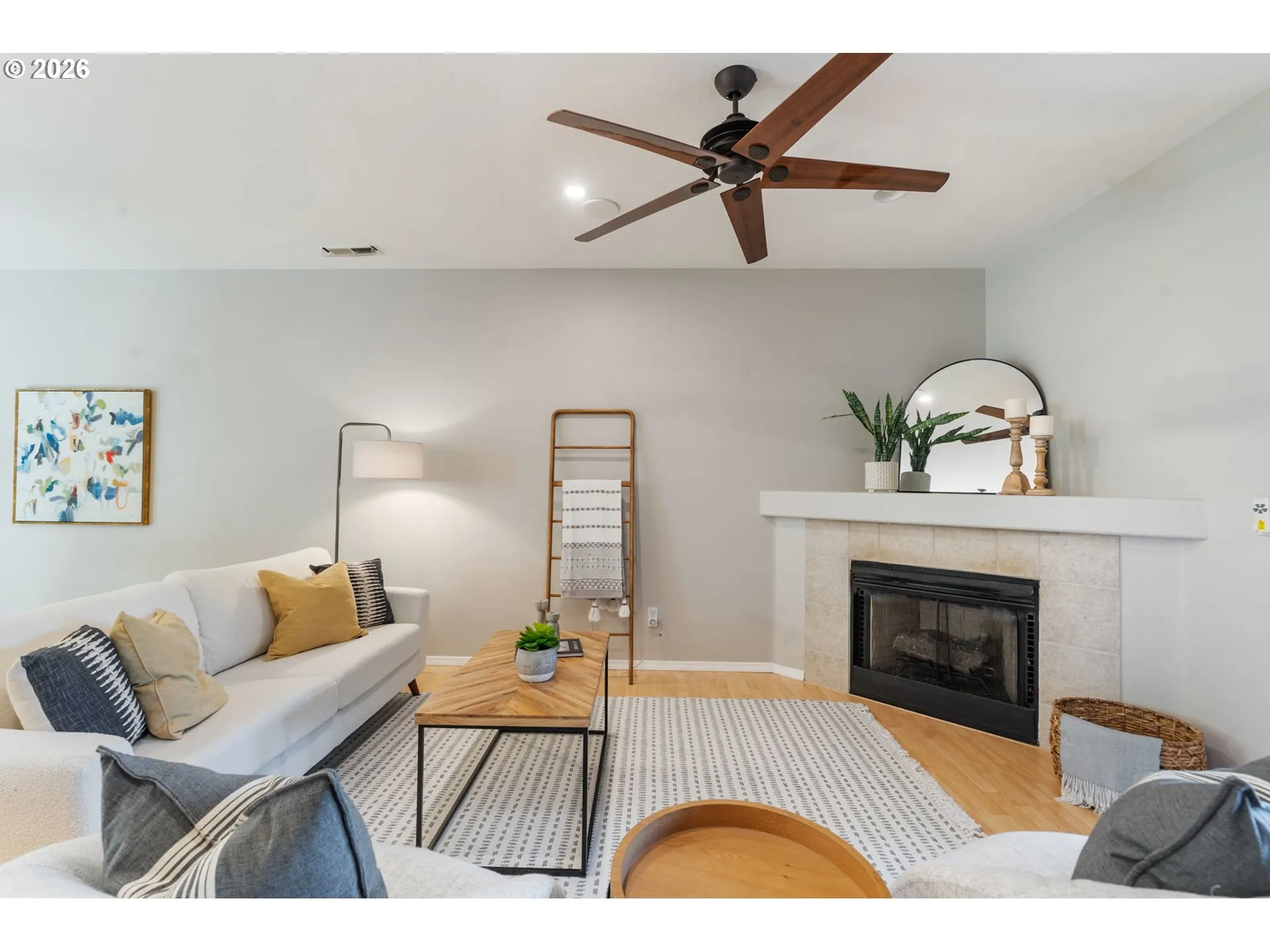 Living Room-Ceiling Fan