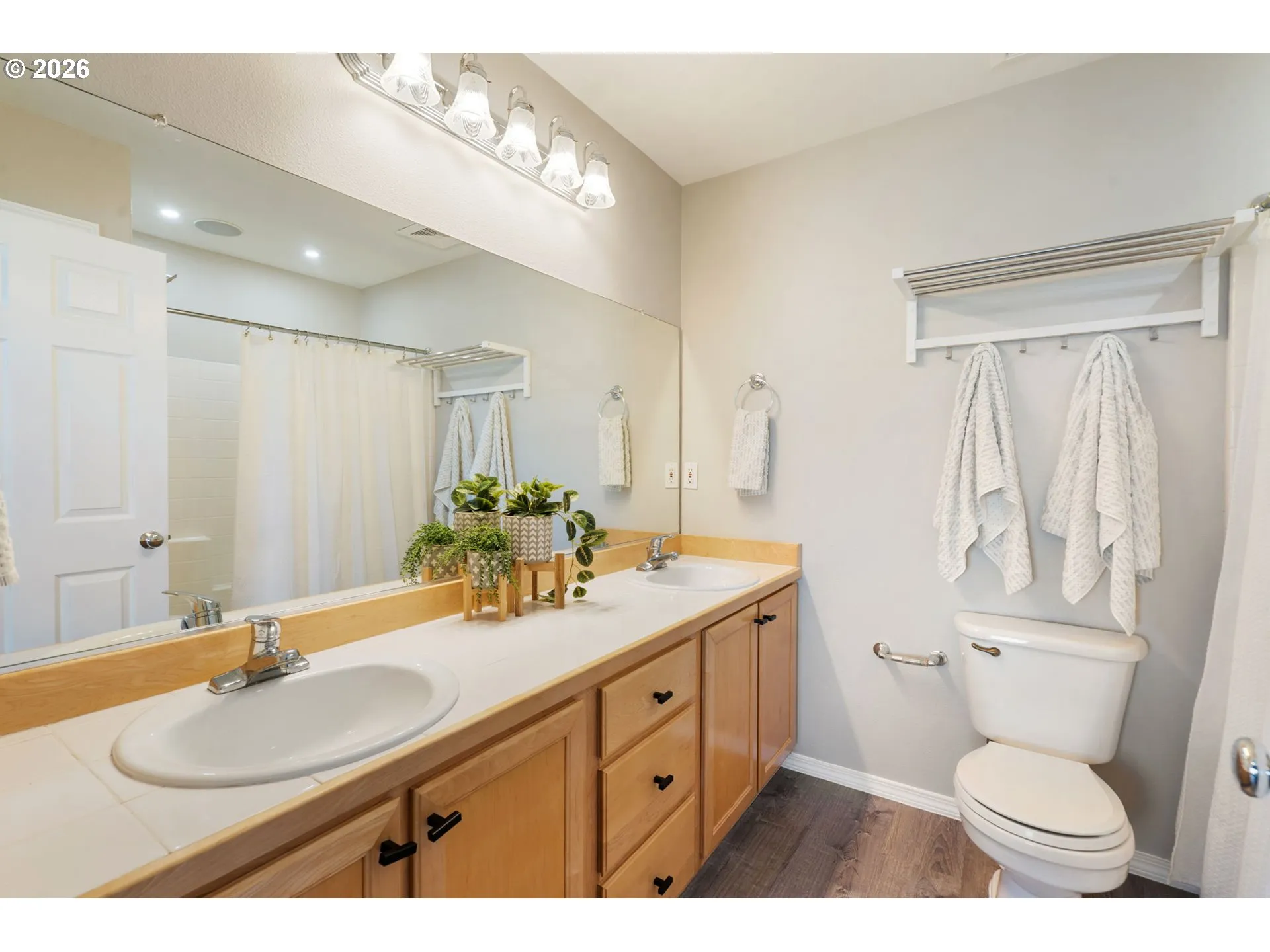 En Suite Bathroom-Upper
