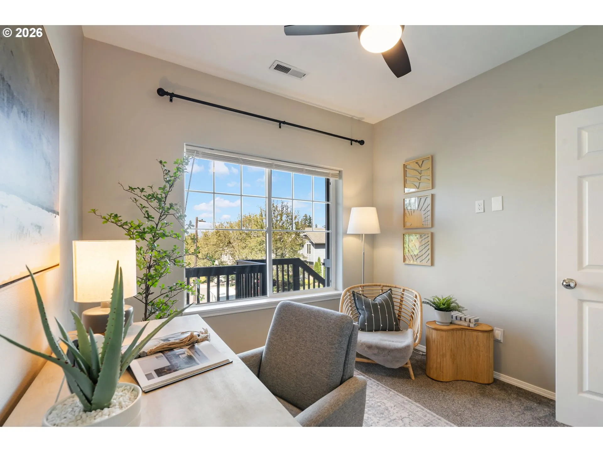 Den/Office-Ceiling Fan