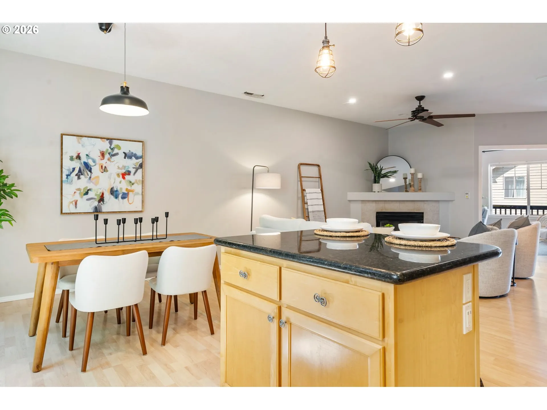 Kitchen/Living Room-Island