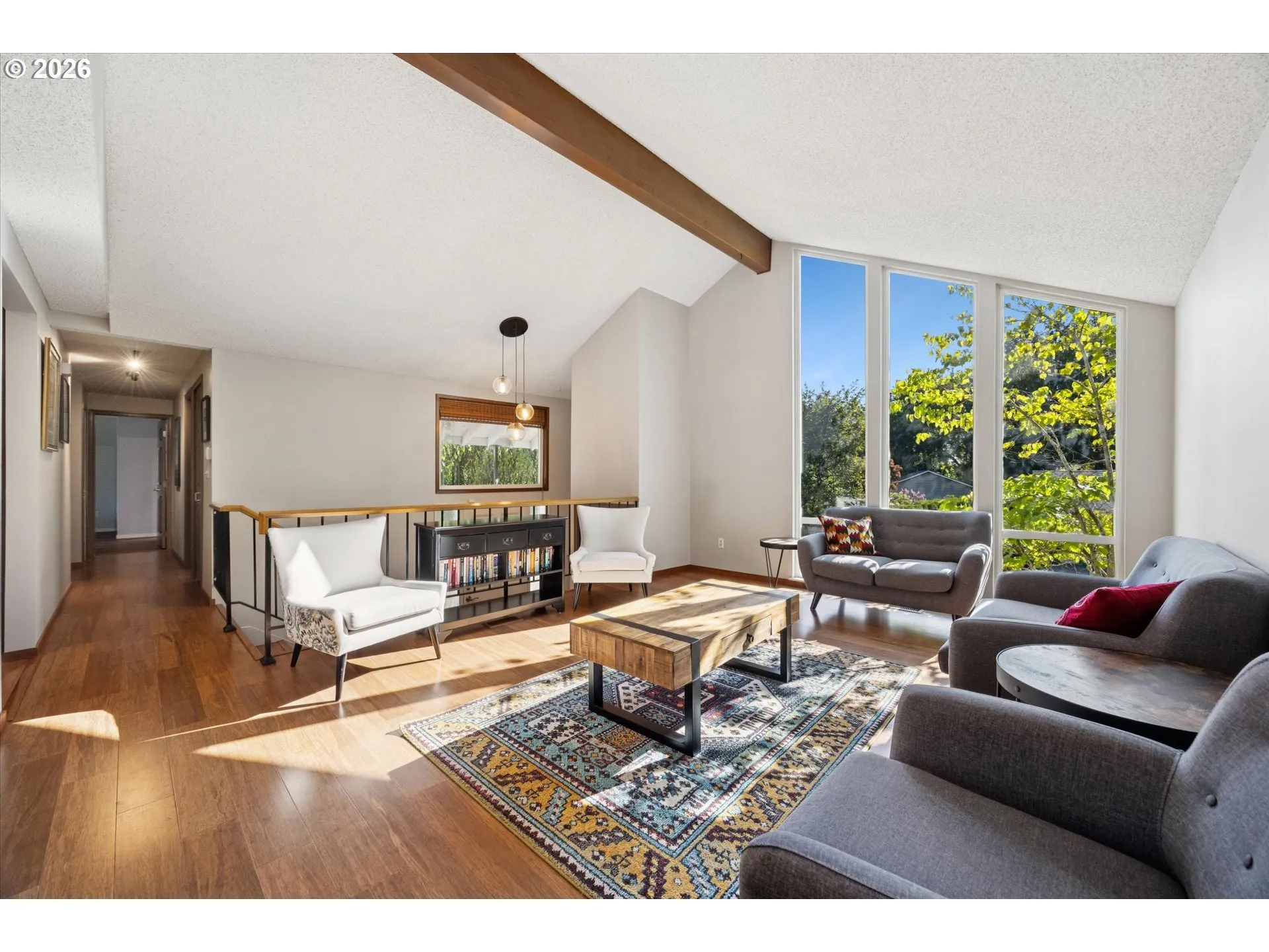 Living Room-Vaulted Ceilings