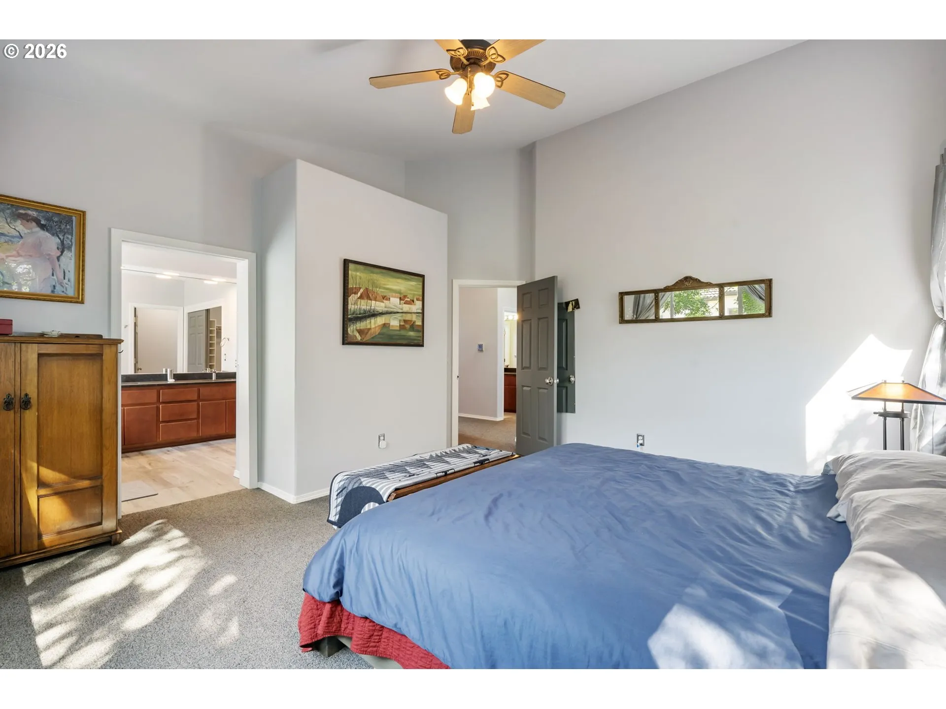 Bedroom, Primary-Vaulted Ceilings