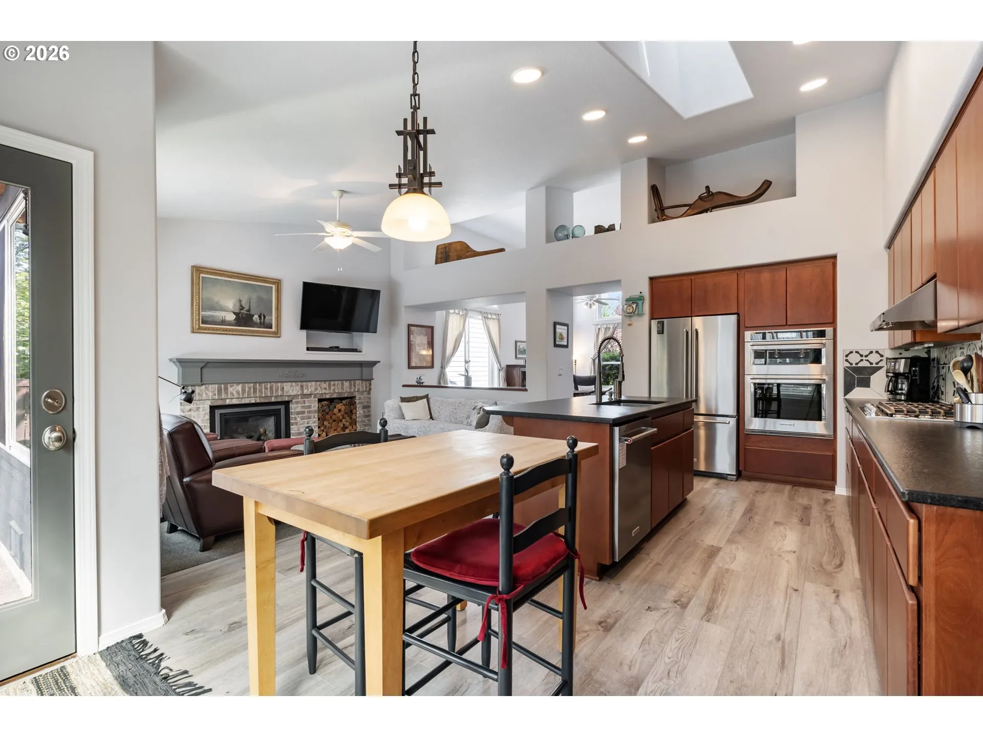 Kitchen-Eating Area