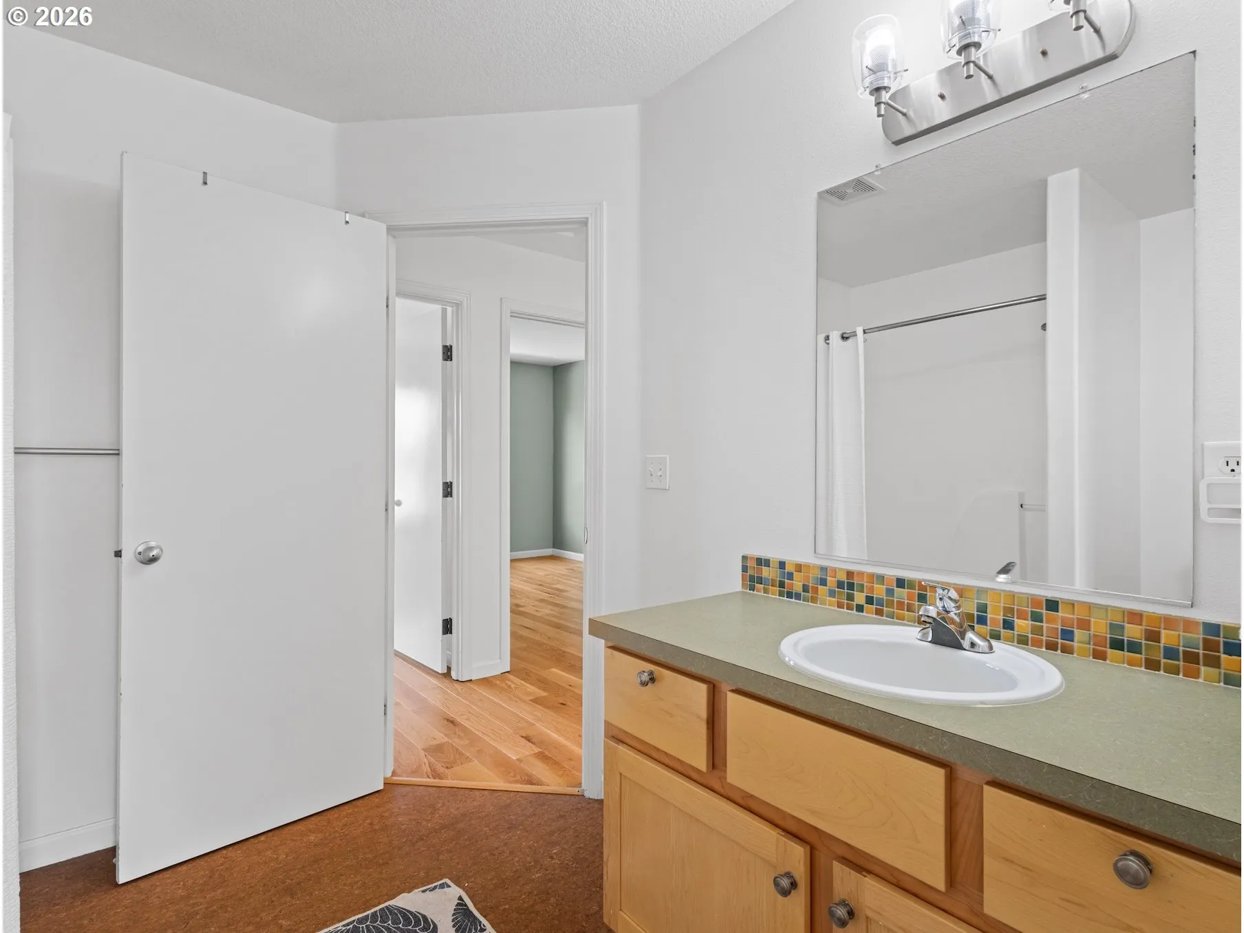 Bathroom-Upper