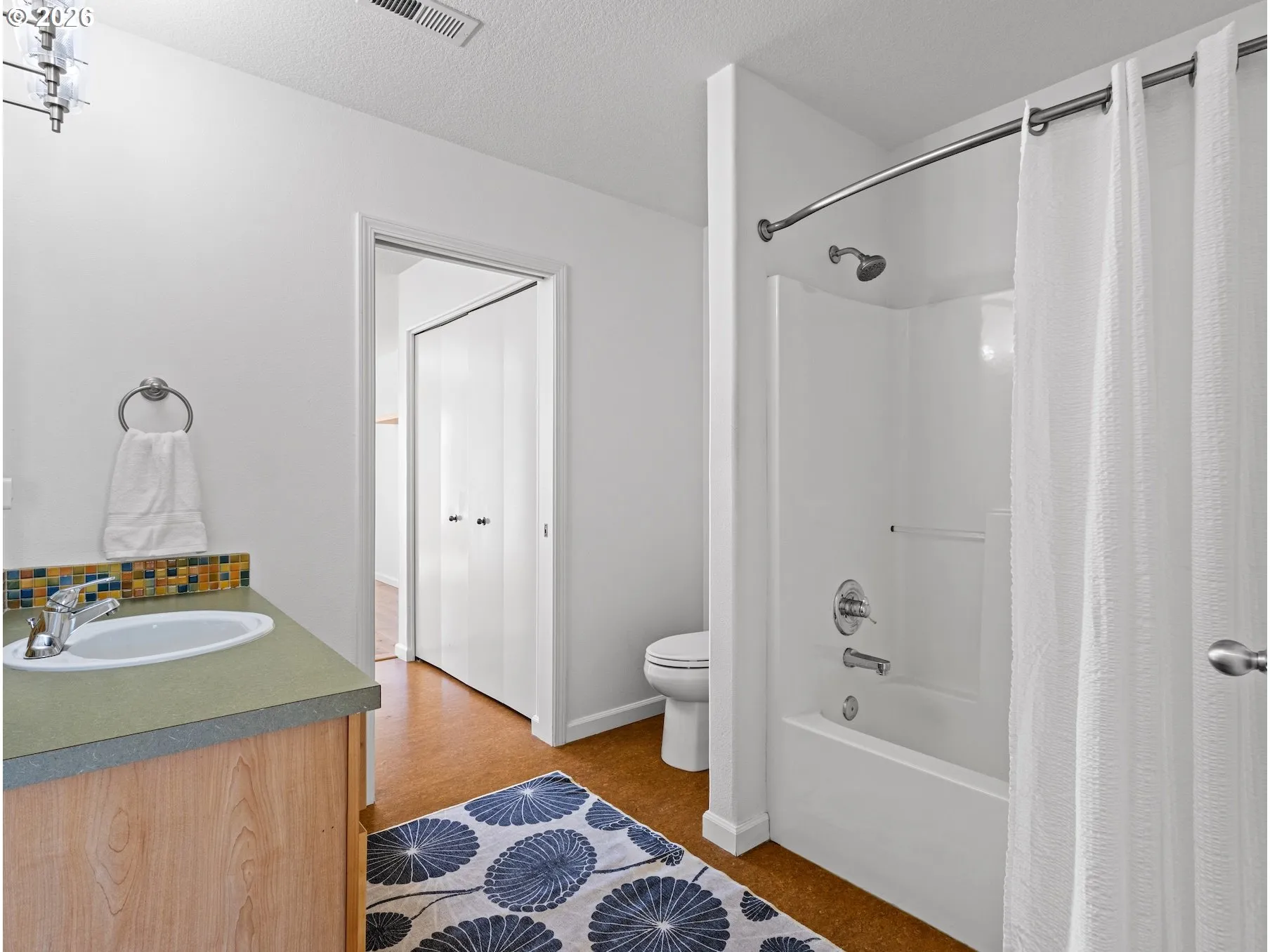 Bathroom-Upper