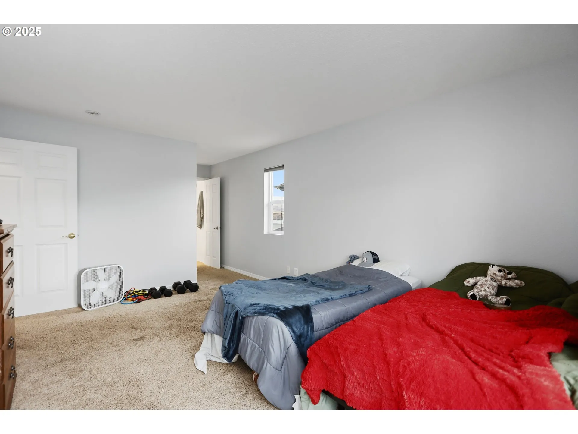 Bedroom, Primary