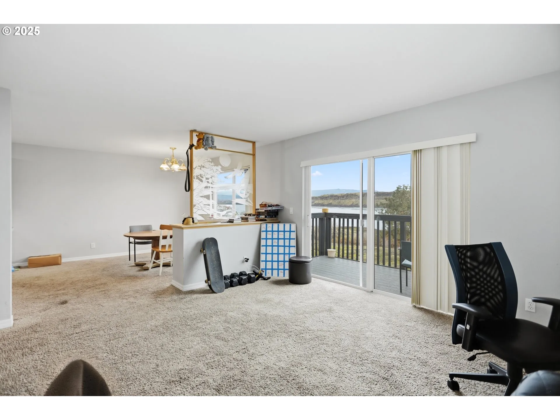 Living Room/Dining Room