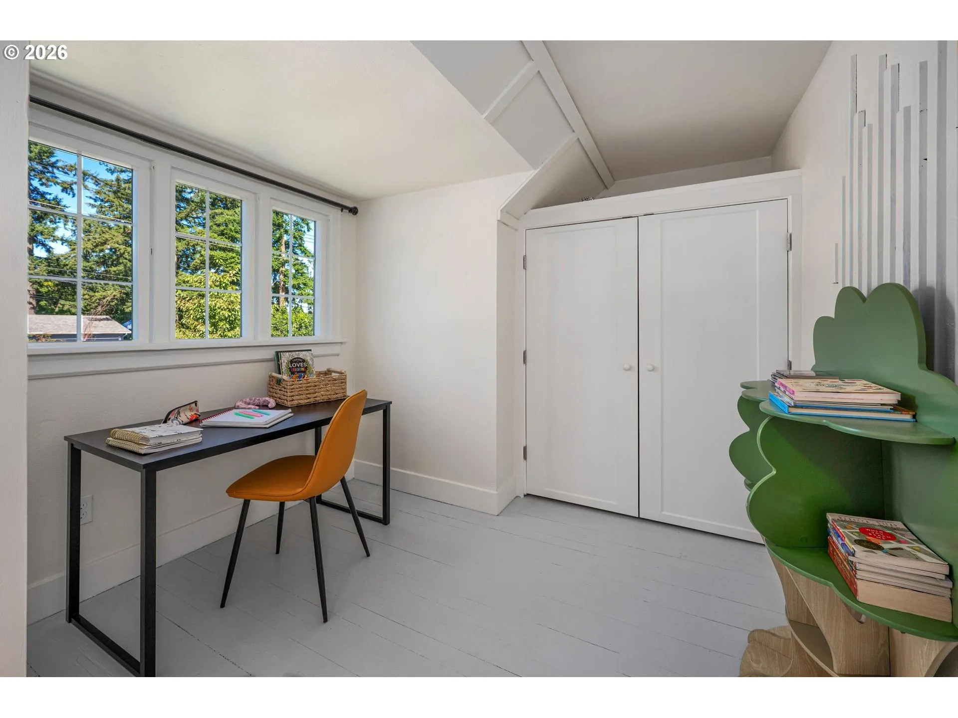 Bedroom-Upper