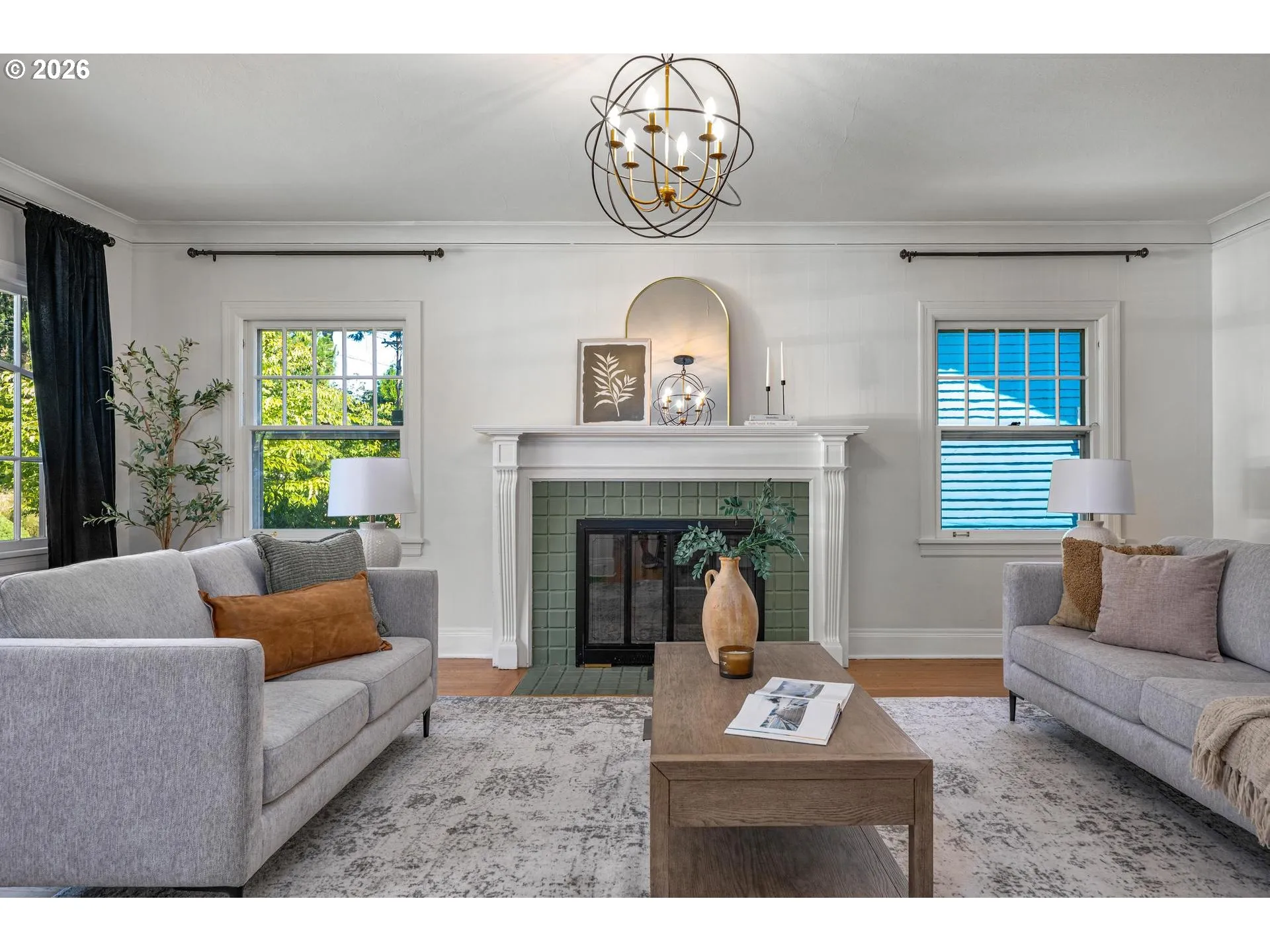 Living Room-Fireplace