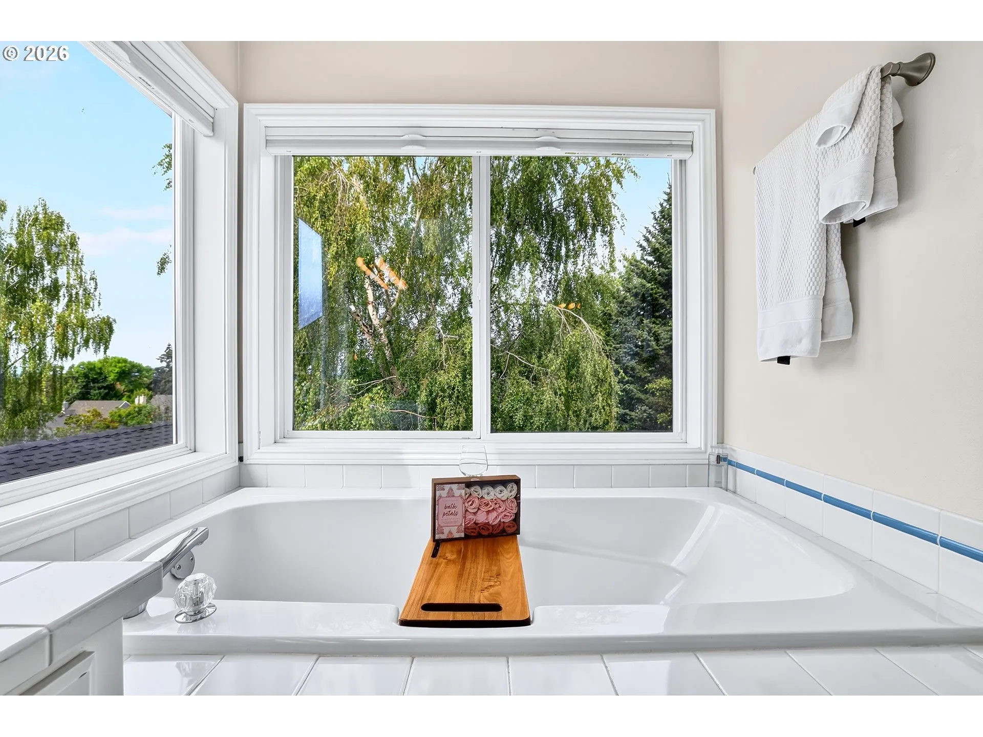 Bathroom, Attached-Garden Tub