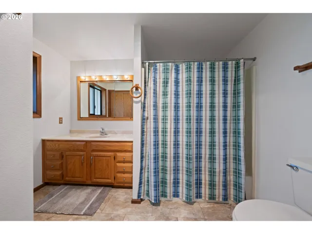 Primary Bedroom-Attached Bathroom