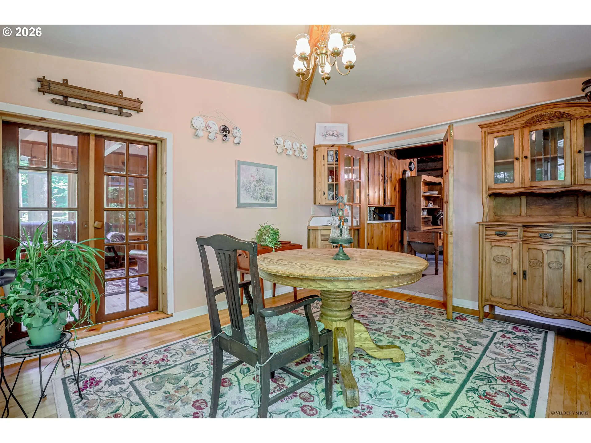 Dining Room-Built-In Cabinets