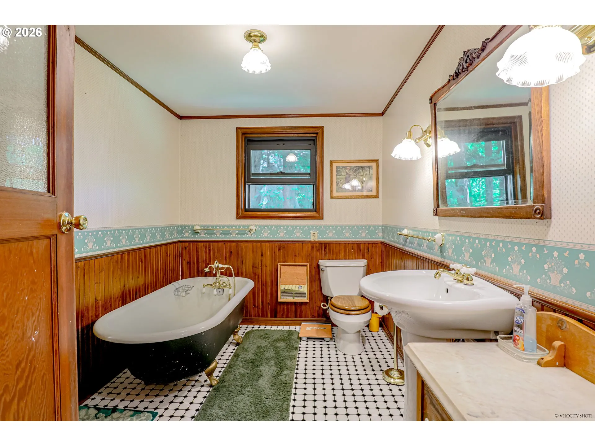 Bathroom-Upper