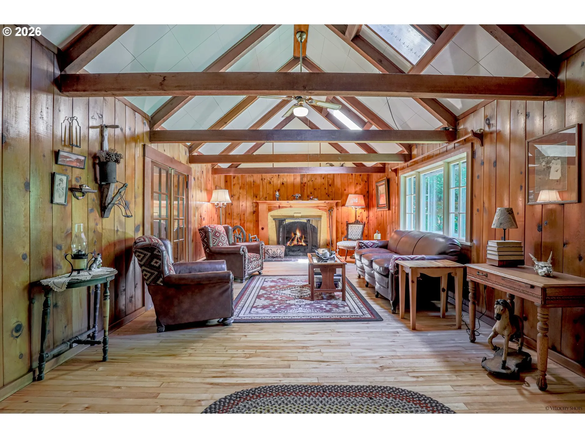 Living Room-Fireplace