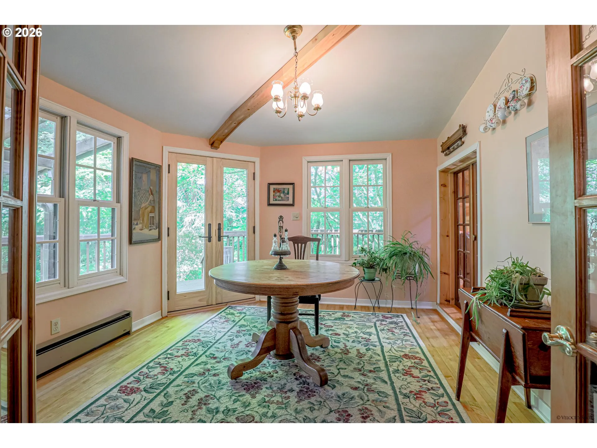 Dining Room-Vaulted Ceilings