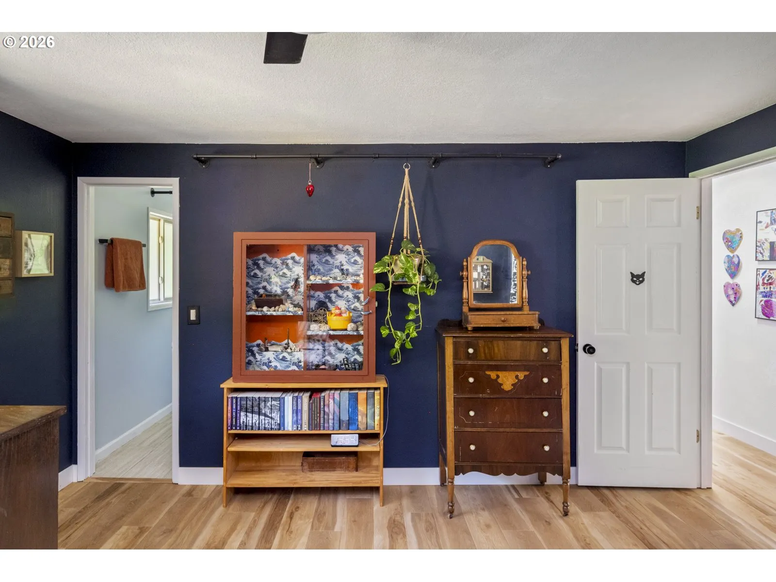 Bedroom, Primary