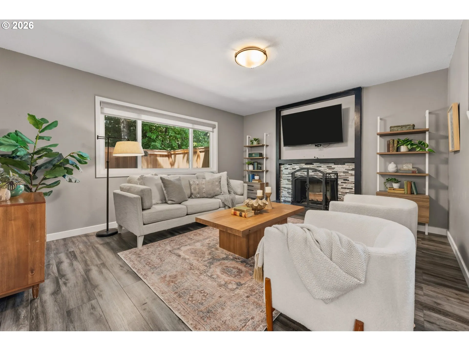 Living Room-Fireplace