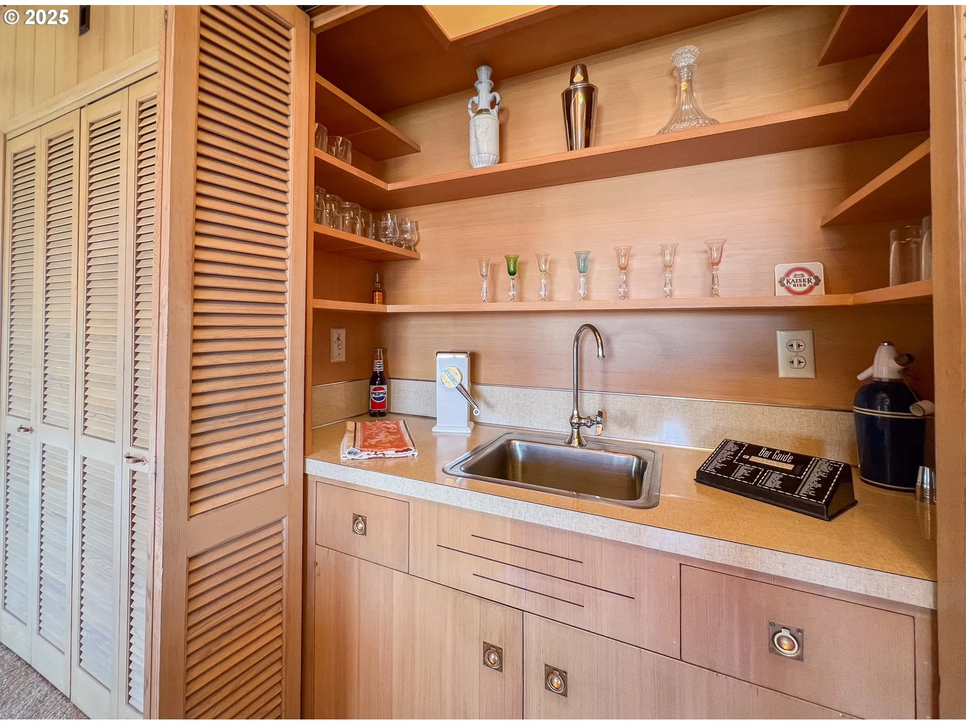 Wet Bar