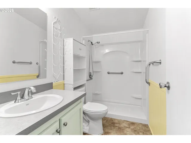 Bathroom-Walk in Shower