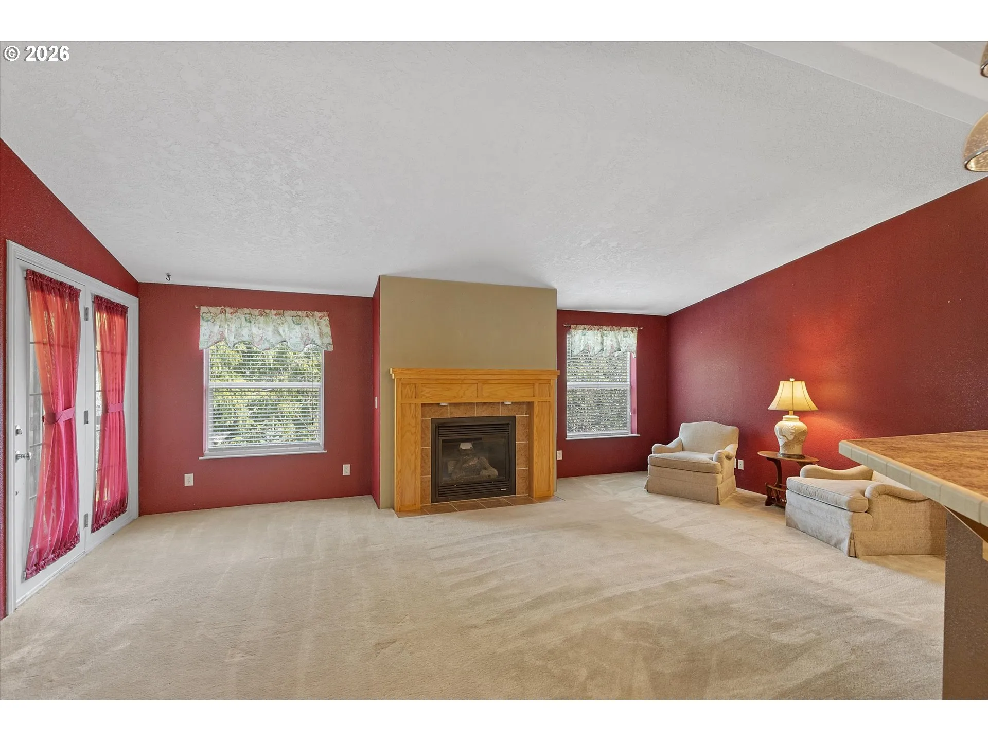 Living Room-Fireplace