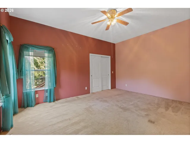 Primary Bedroom-Walk-In Closet
