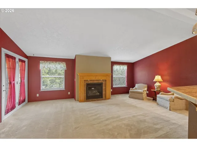 Living Room-Fireplace