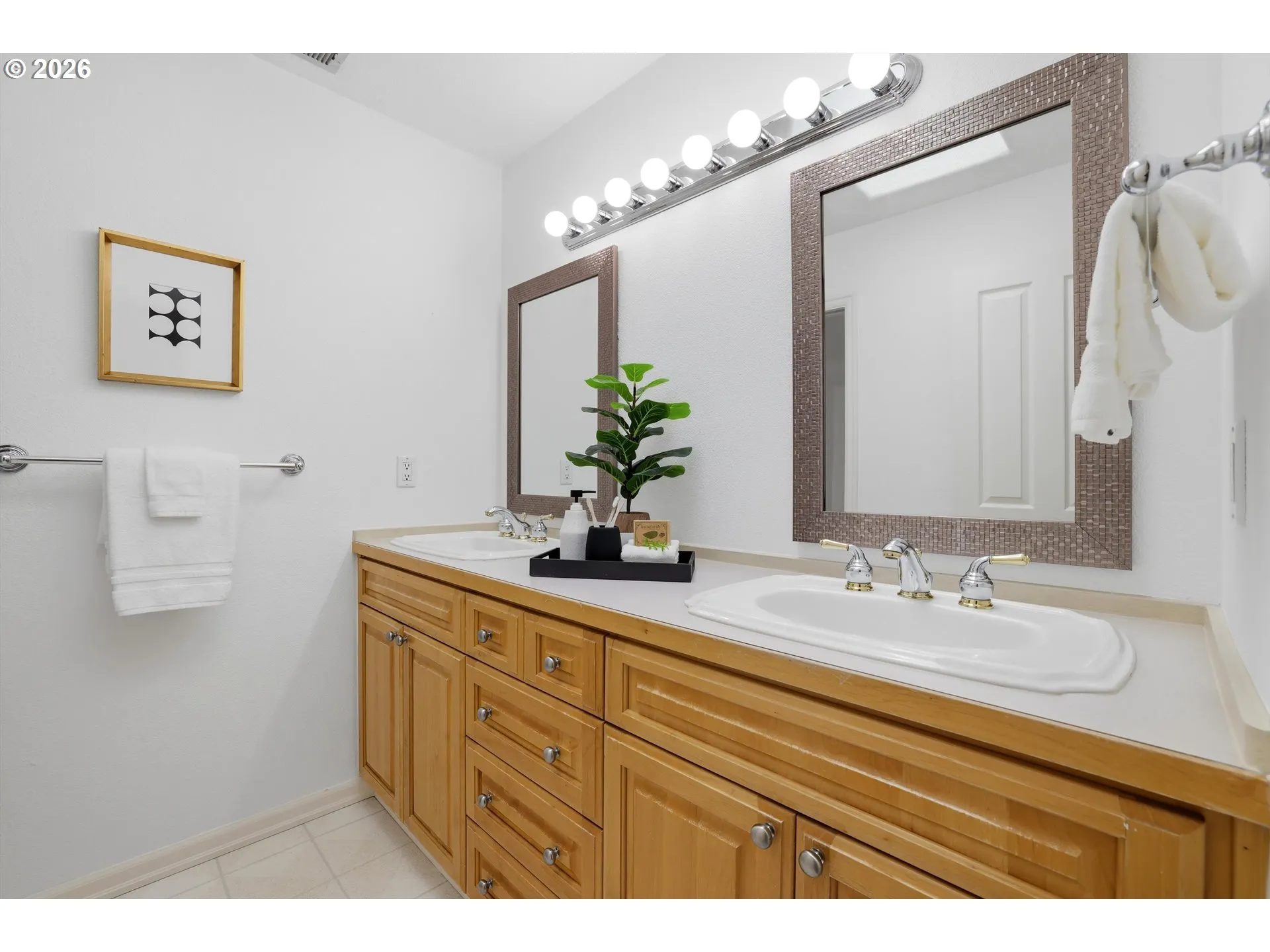Bathroom-Upper