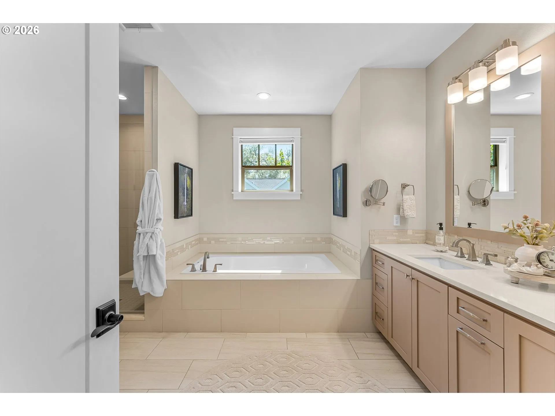 Owner's Suite Bathroom-Full Bathroom