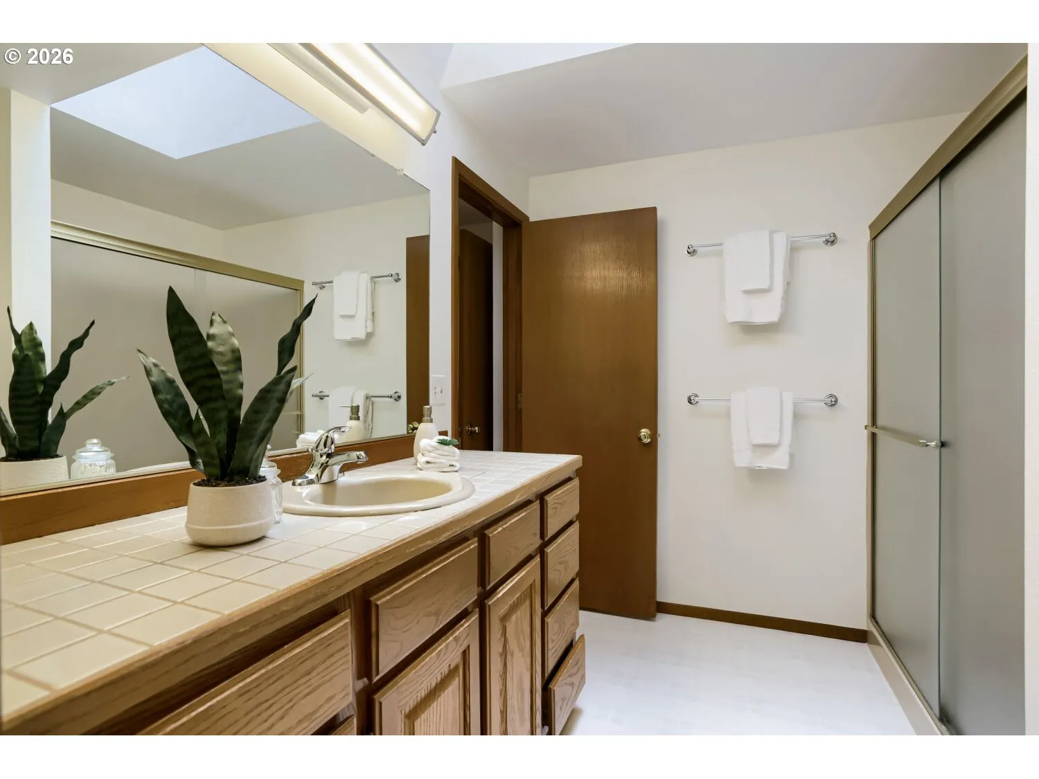 Bathroom, Attached