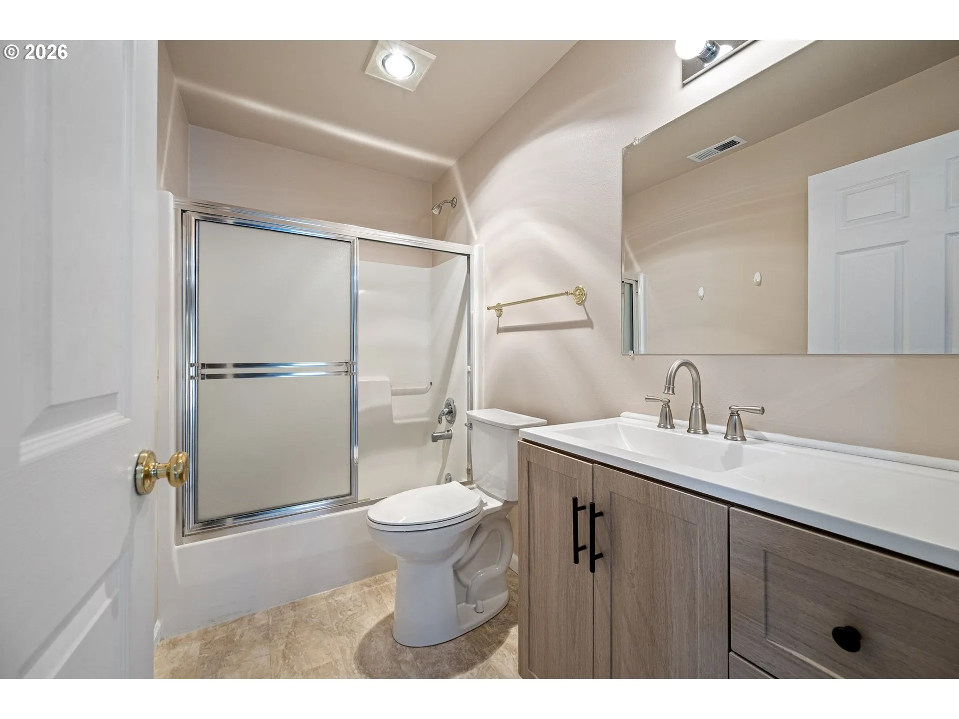 Bathroom-Hall