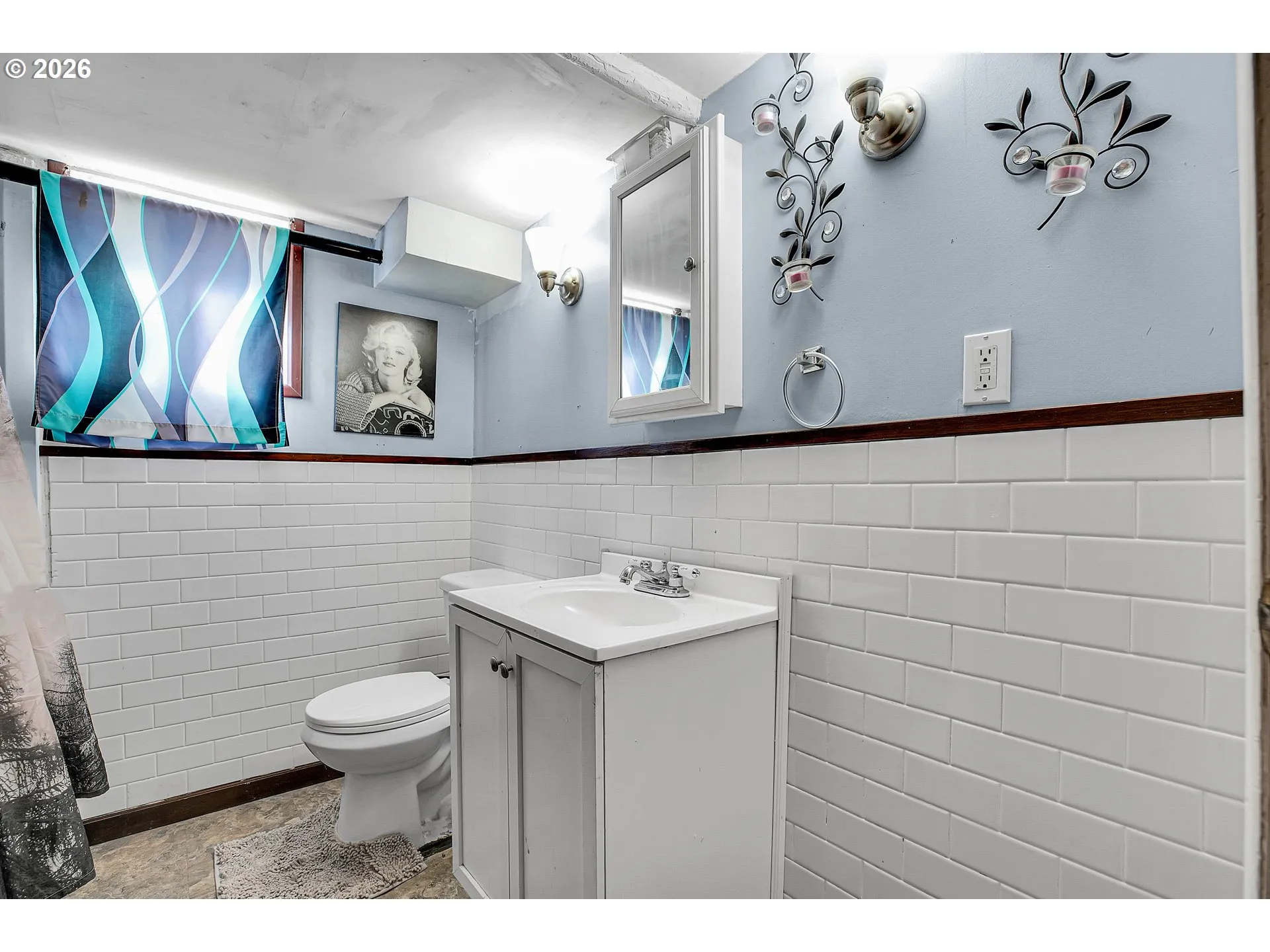 Bathroom-Lower