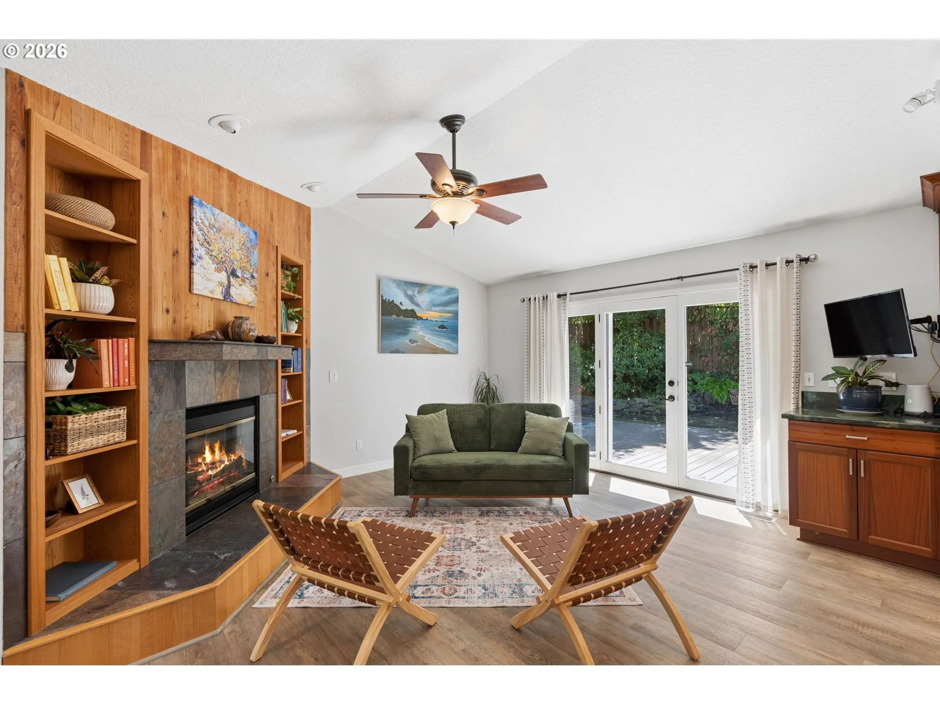 Living Room-Built-In Shelving