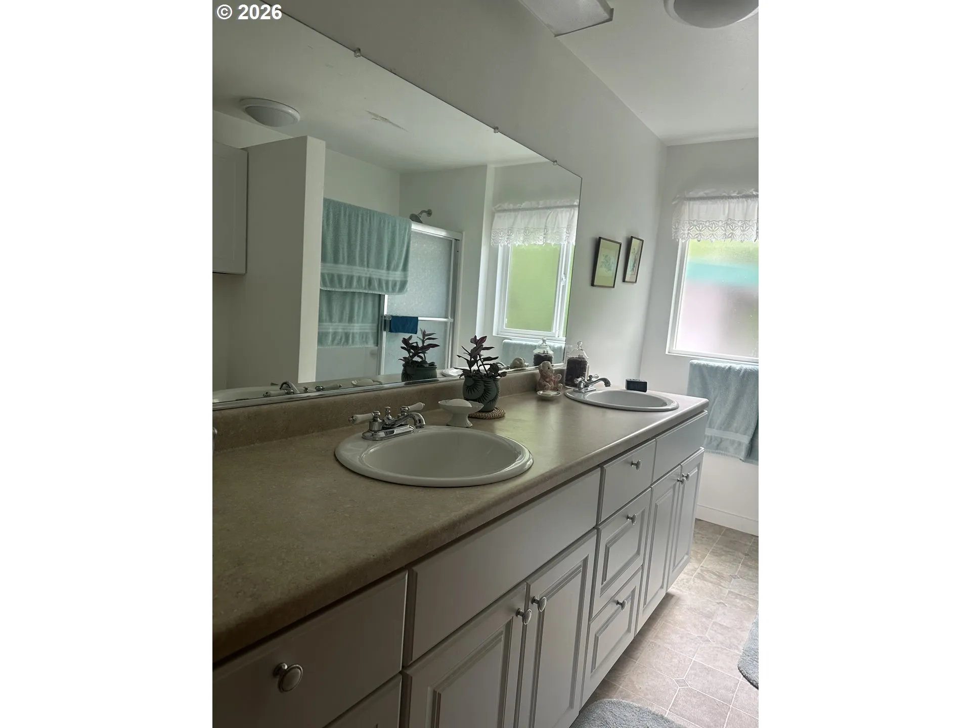 Bathroom, Attached