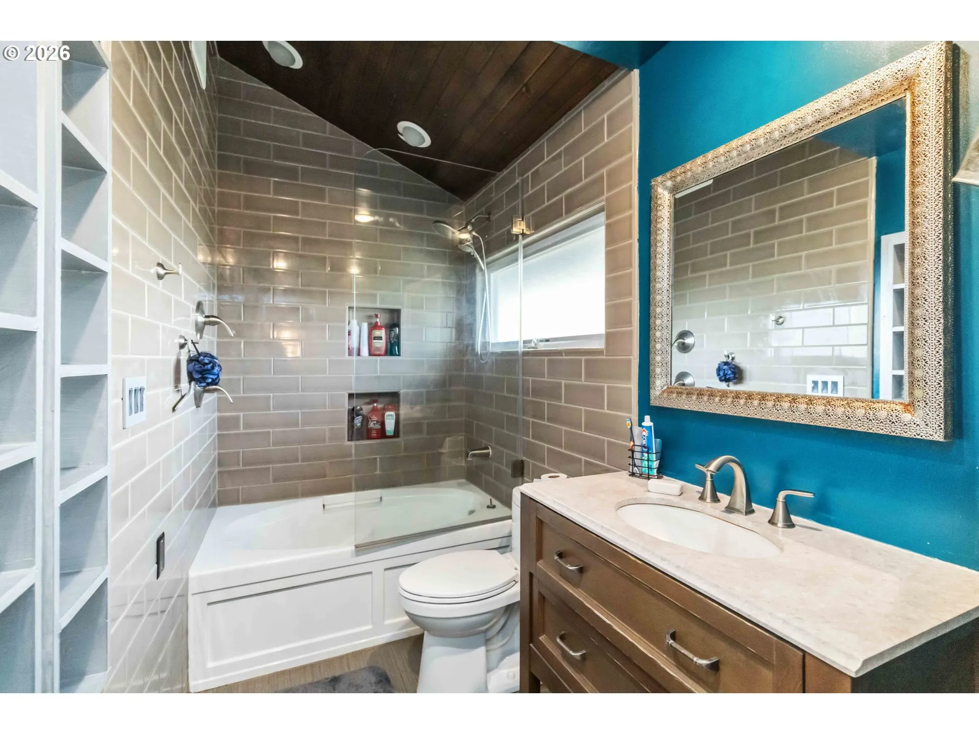 Bathroom, Attached