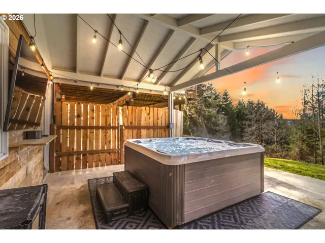 Hot Tub