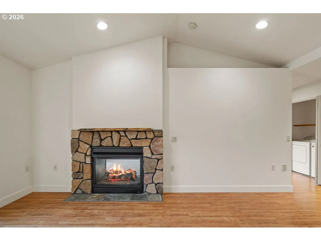 Living Room-Fireplace