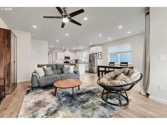 Living Room-Fireplace