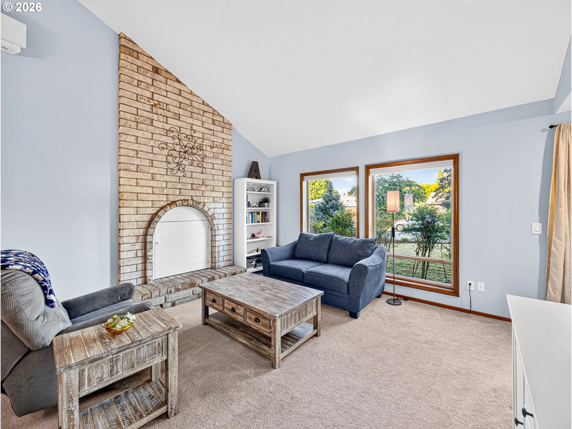 Living Room-Vaulted Ceilings