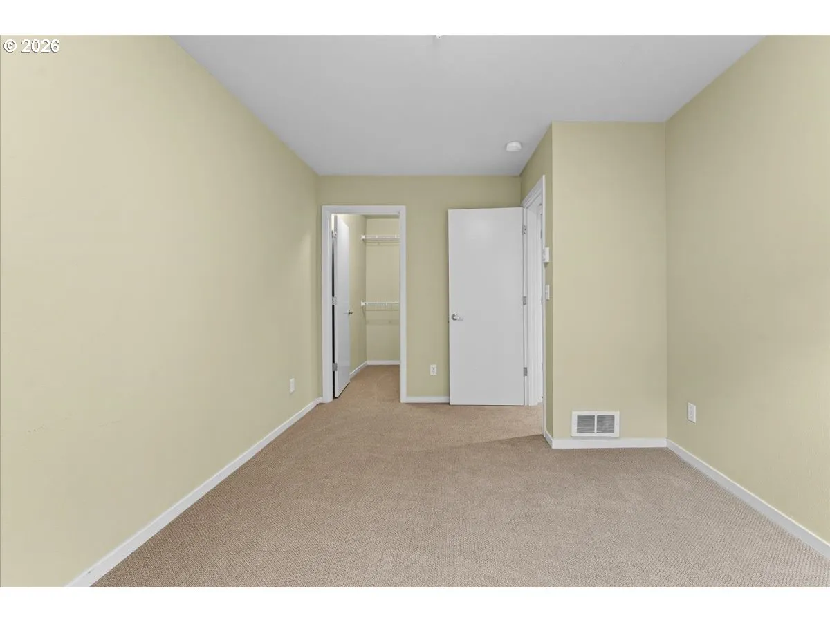 Bedroom-Walk-In Closet