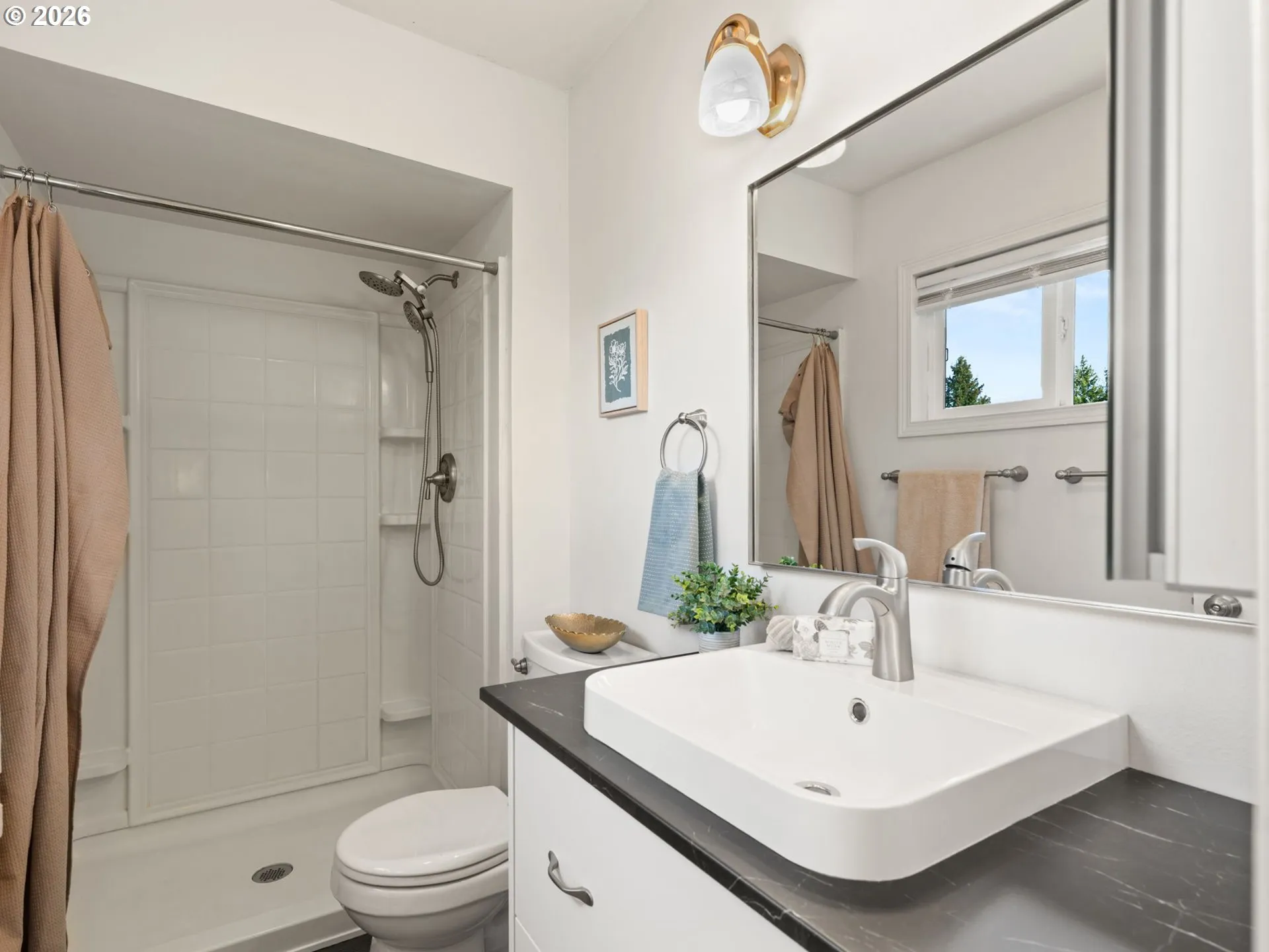 Bathroom, Attached-Upper