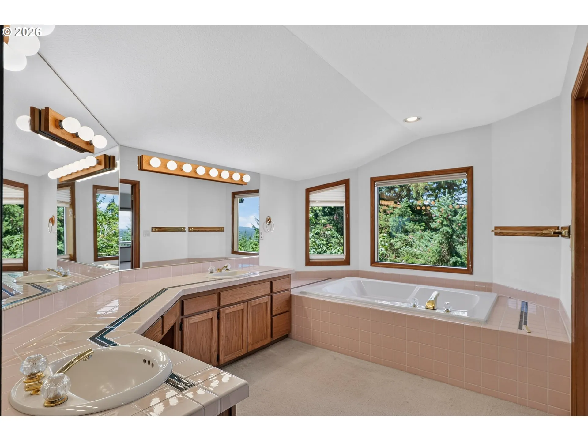 Bathroom, Attached