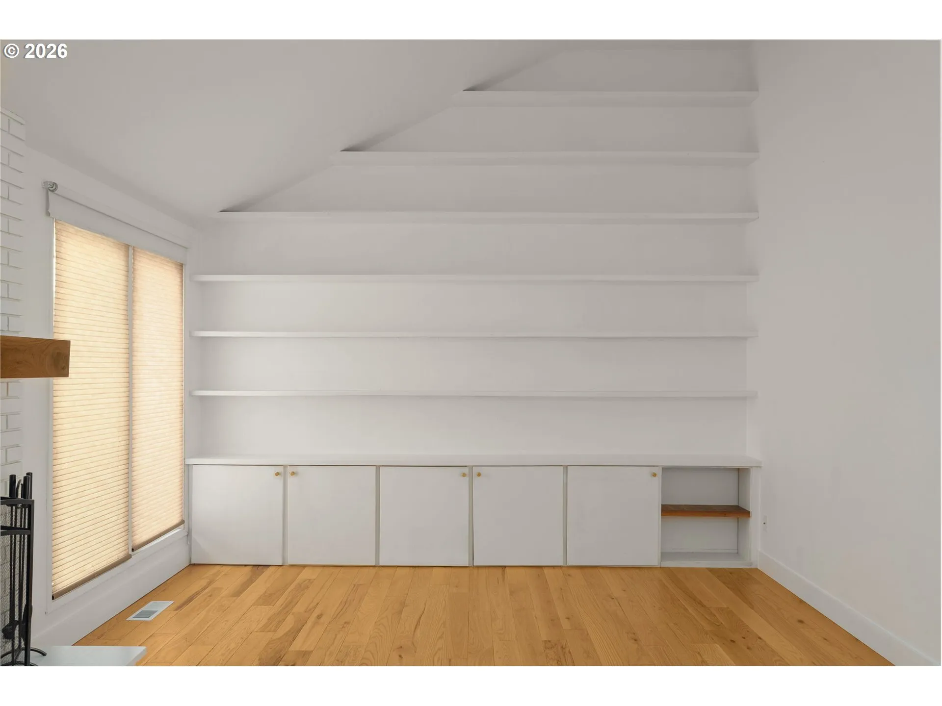 Living Room-Built-In Shelving